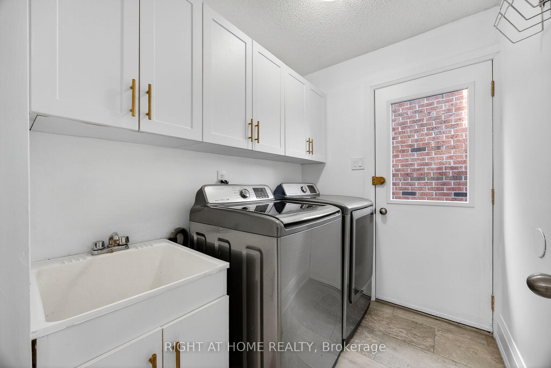 Photo 18 of 10 Closs Square, Aurora, Aurora Village — HOMEH