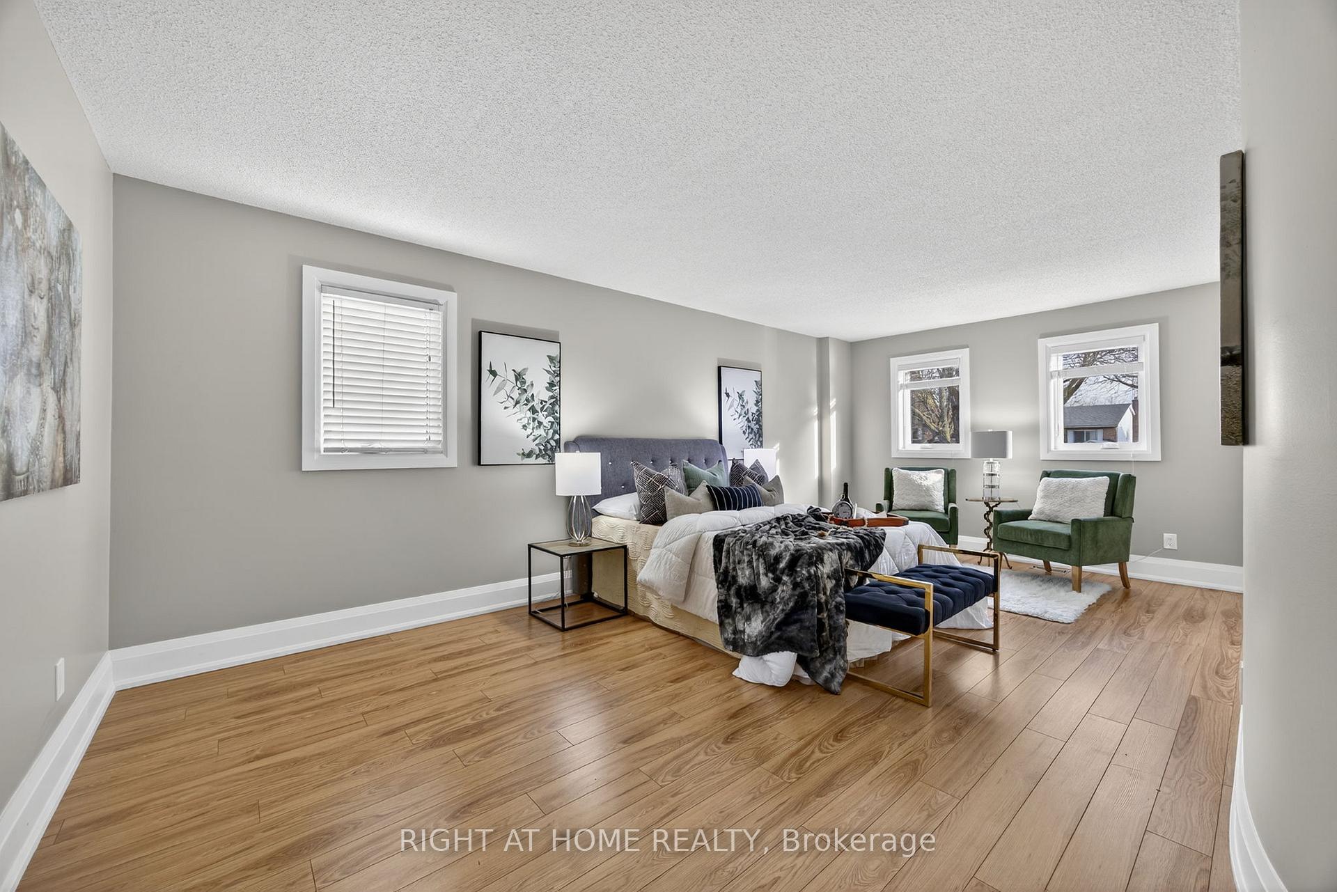 Photo 19 of 10 Closs Square, Aurora, Aurora Village — HOMEH