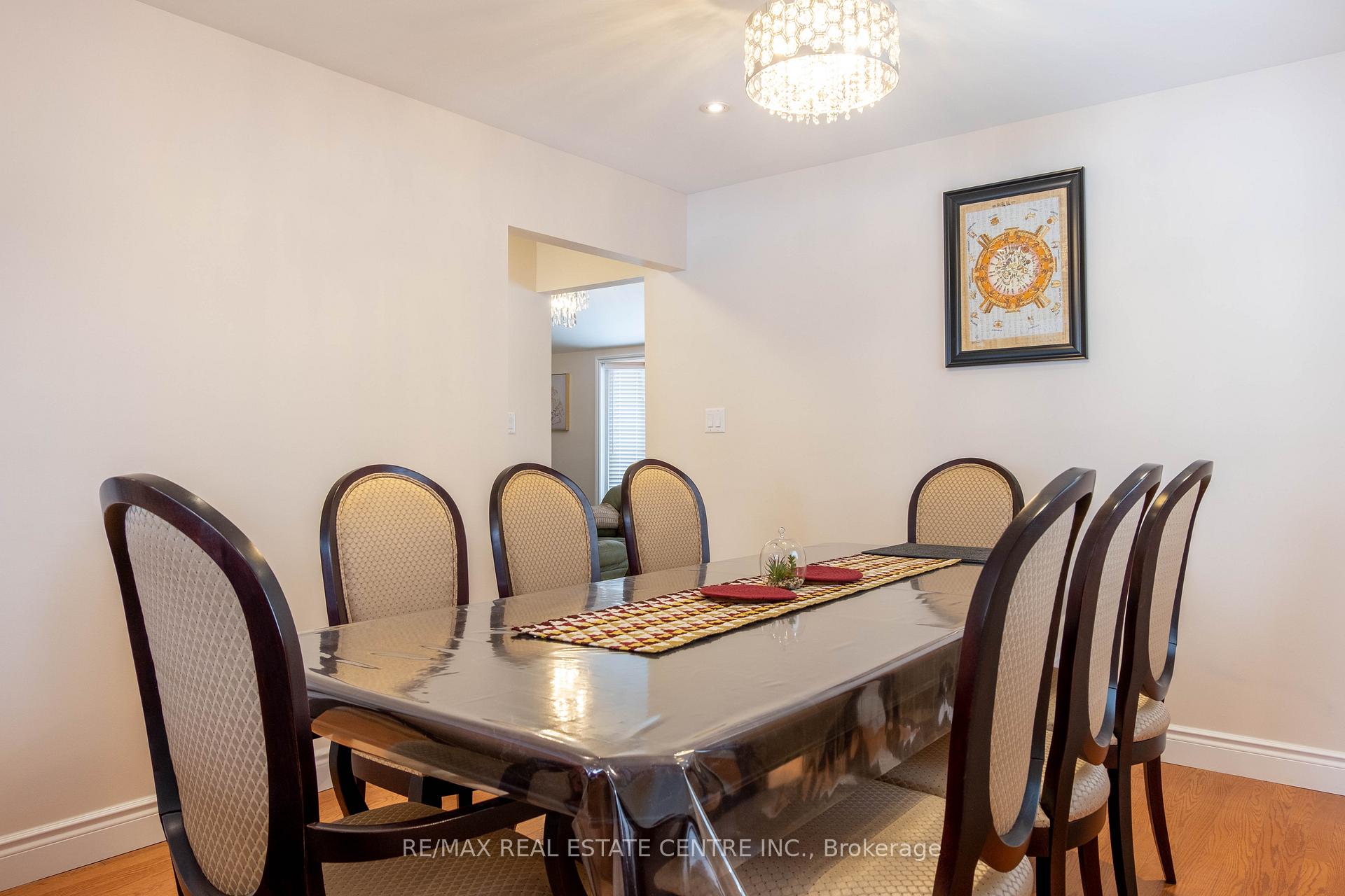 Photo 9 of 389 Wintergreen Drive, Waterloo — HOMEH
