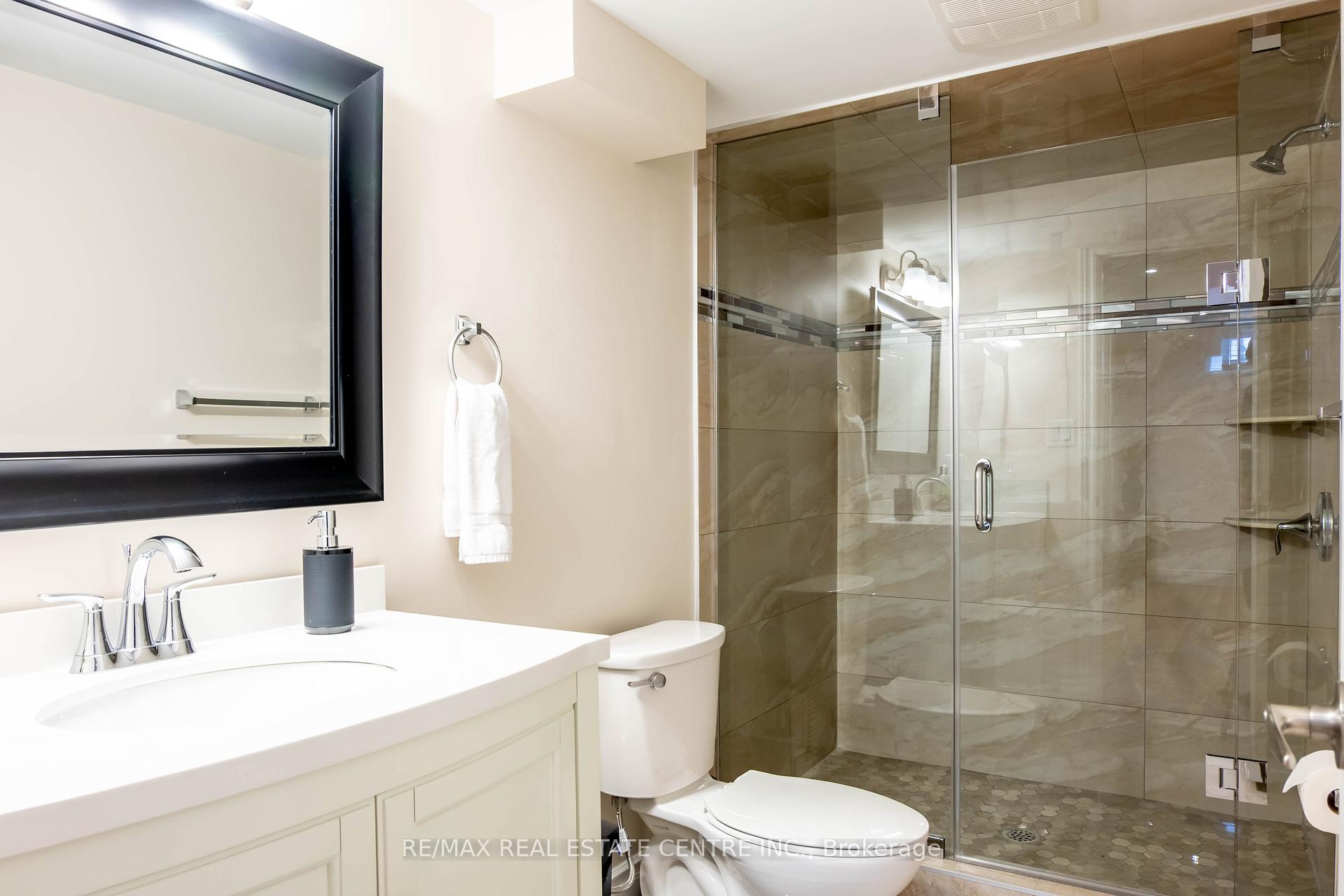 Photo 17 of 389 Wintergreen Drive, Waterloo — HOMEH