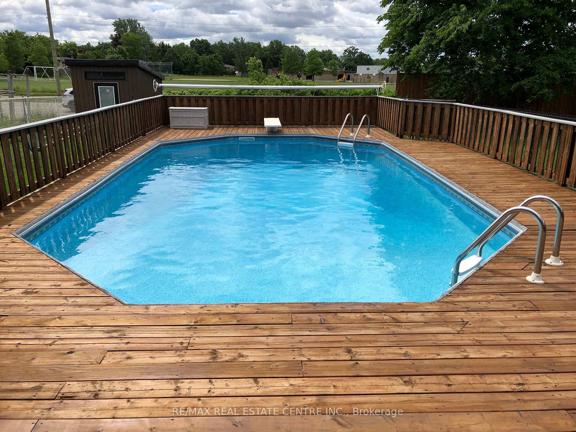 Photo 26 of 389 Wintergreen Drive, Waterloo — HOMEH