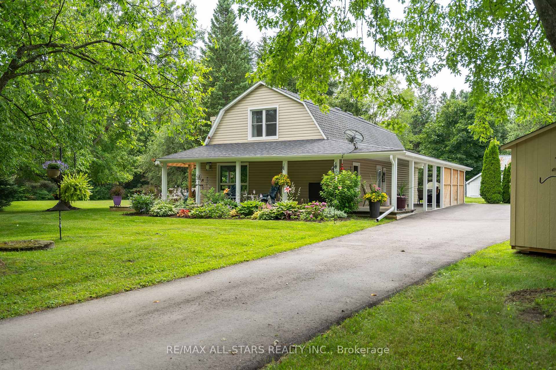 Front of 7820 Concession 5