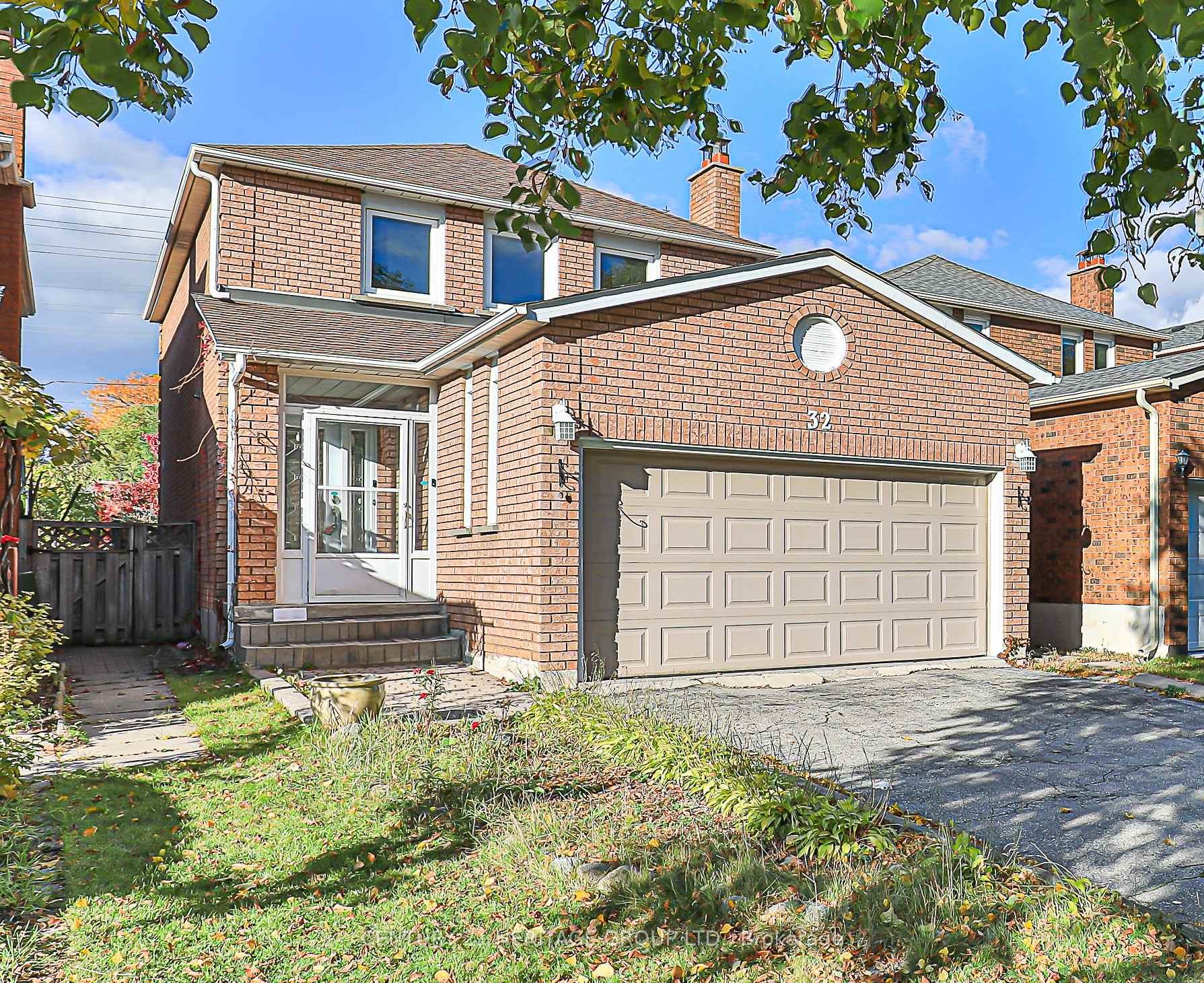 Photo 1 of 32 Mountfield Crescent, Vaughan, Brownridge — HOMEH
