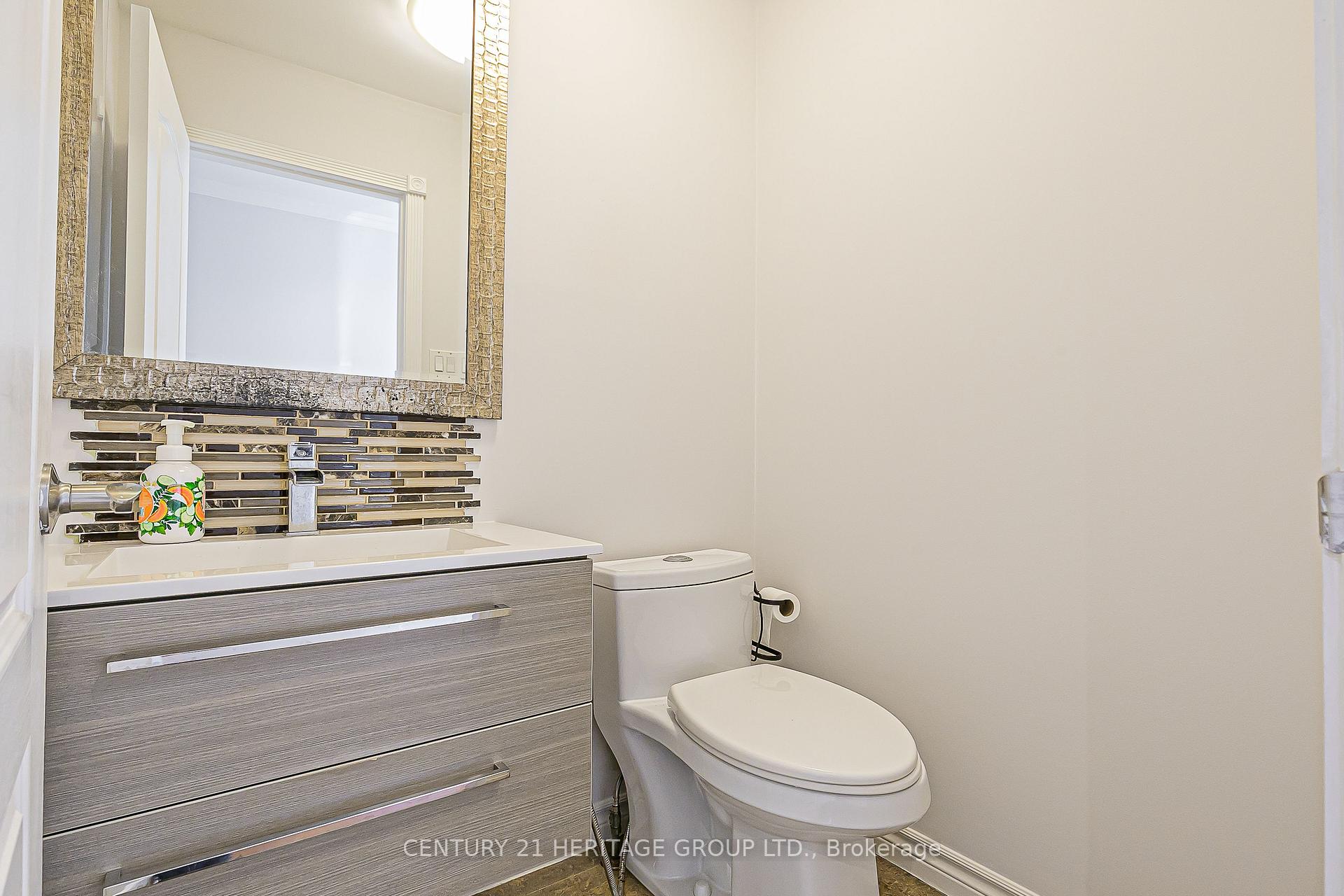 Photo 12 of 32 Mountfield Crescent, Vaughan, Brownridge — HOMEH