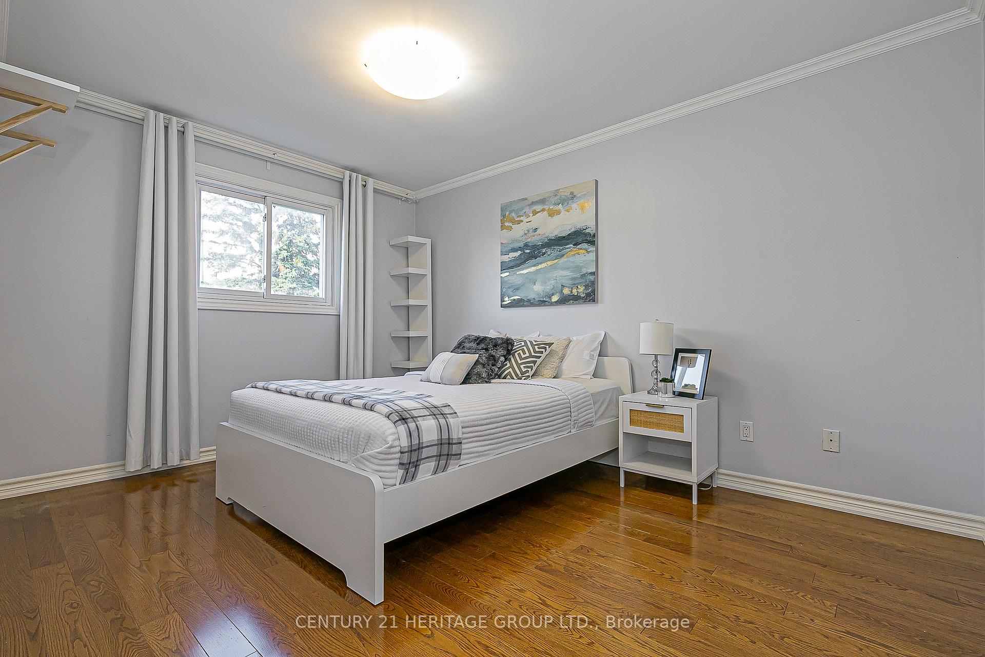 Photo 15 of 32 Mountfield Crescent, Vaughan, Brownridge — HOMEH