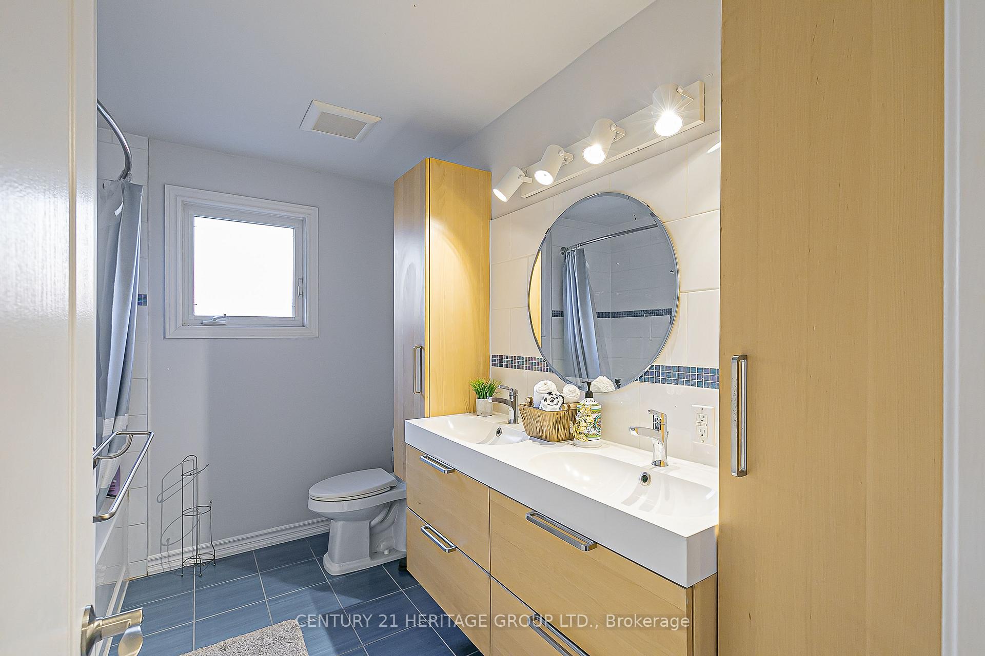 Photo 17 of 32 Mountfield Crescent, Vaughan, Brownridge — HOMEH