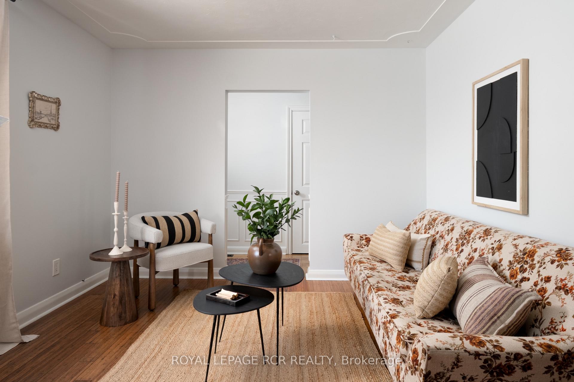 Photo 2 of 85 Ellis Crescent S, Waterloo, Uptown Waterloo — HOMEH