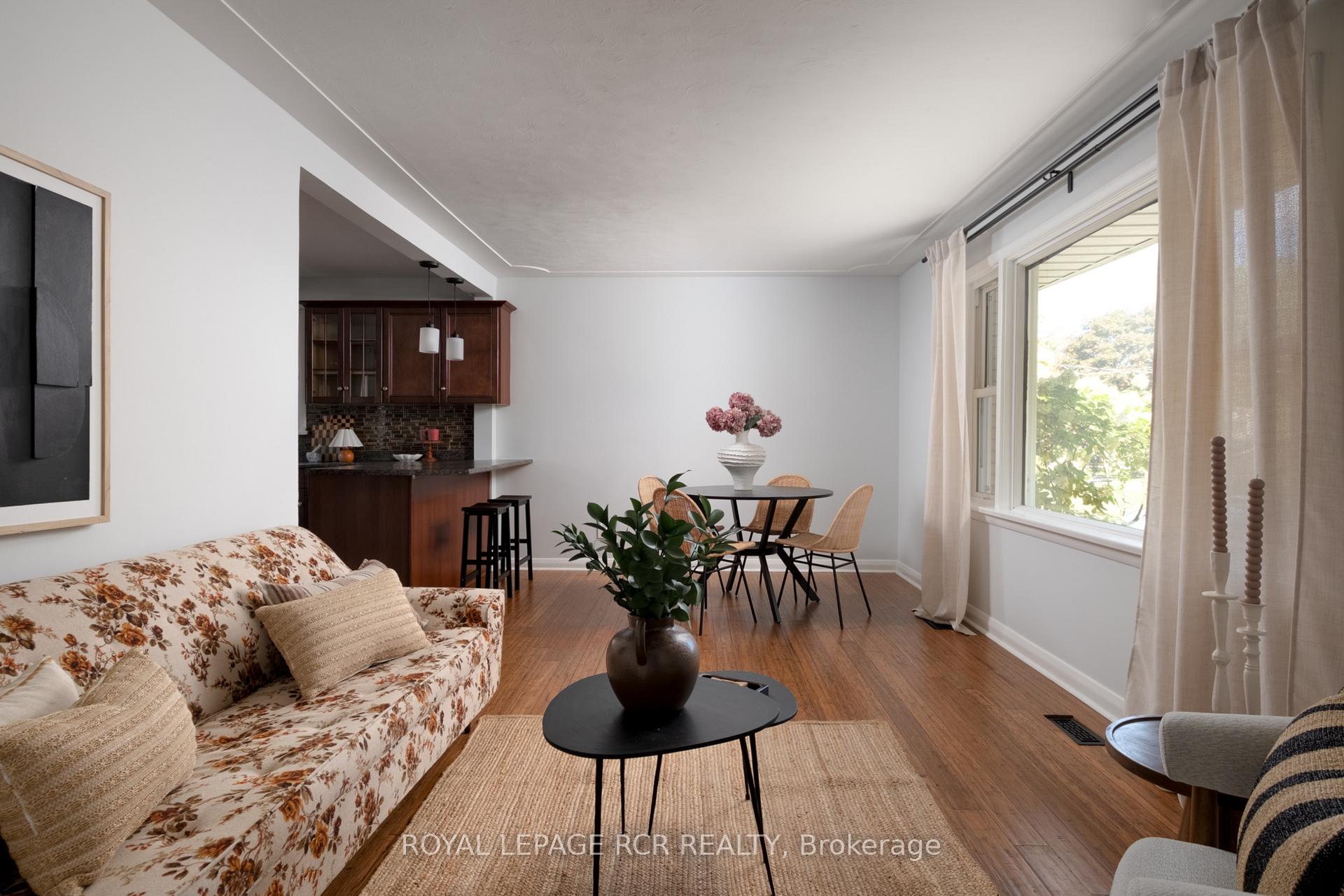 Photo 4 of 85 Ellis Crescent S, Waterloo, Uptown Waterloo — HOMEH