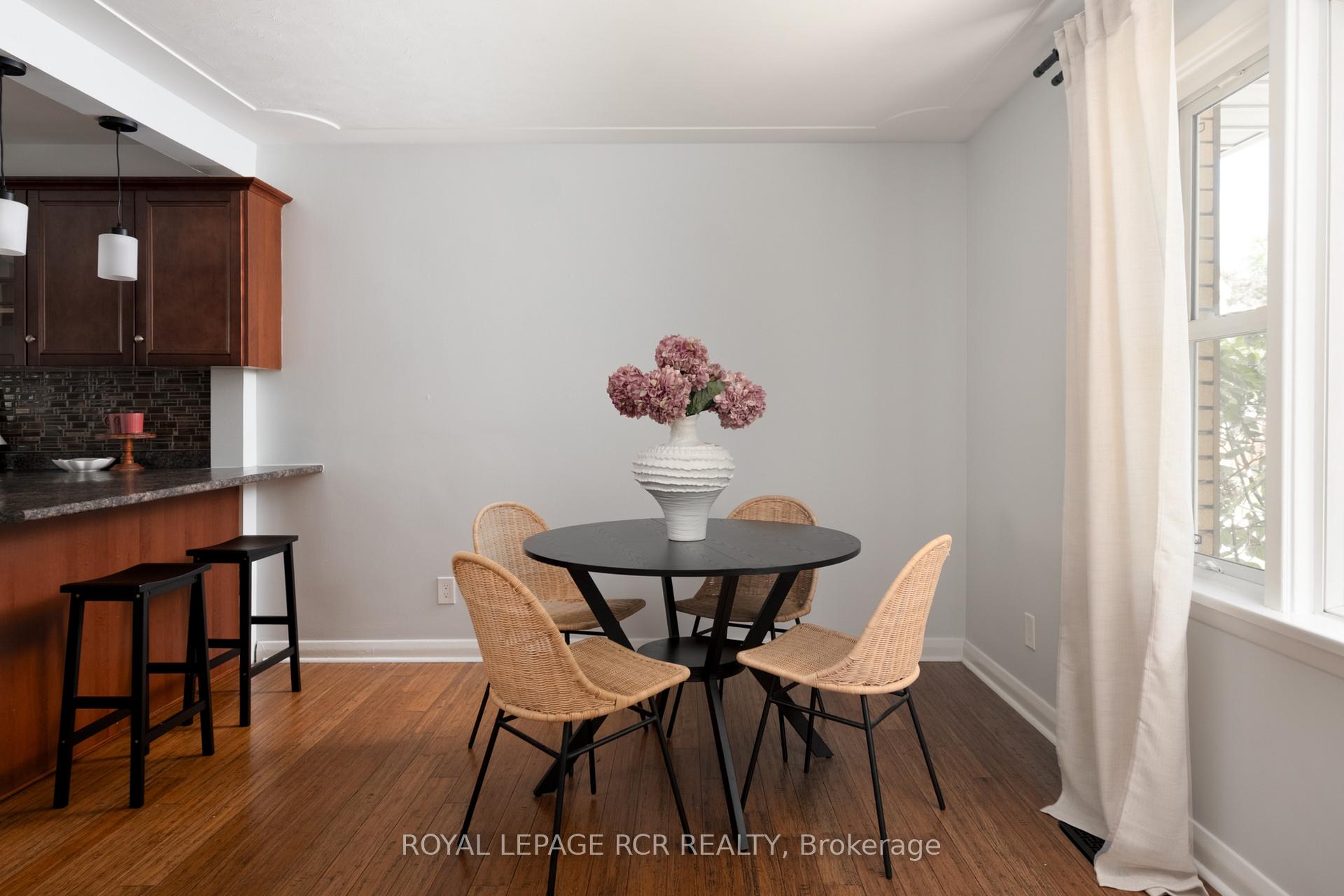Photo 5 of 85 Ellis Crescent S, Waterloo, Uptown Waterloo — HOMEH