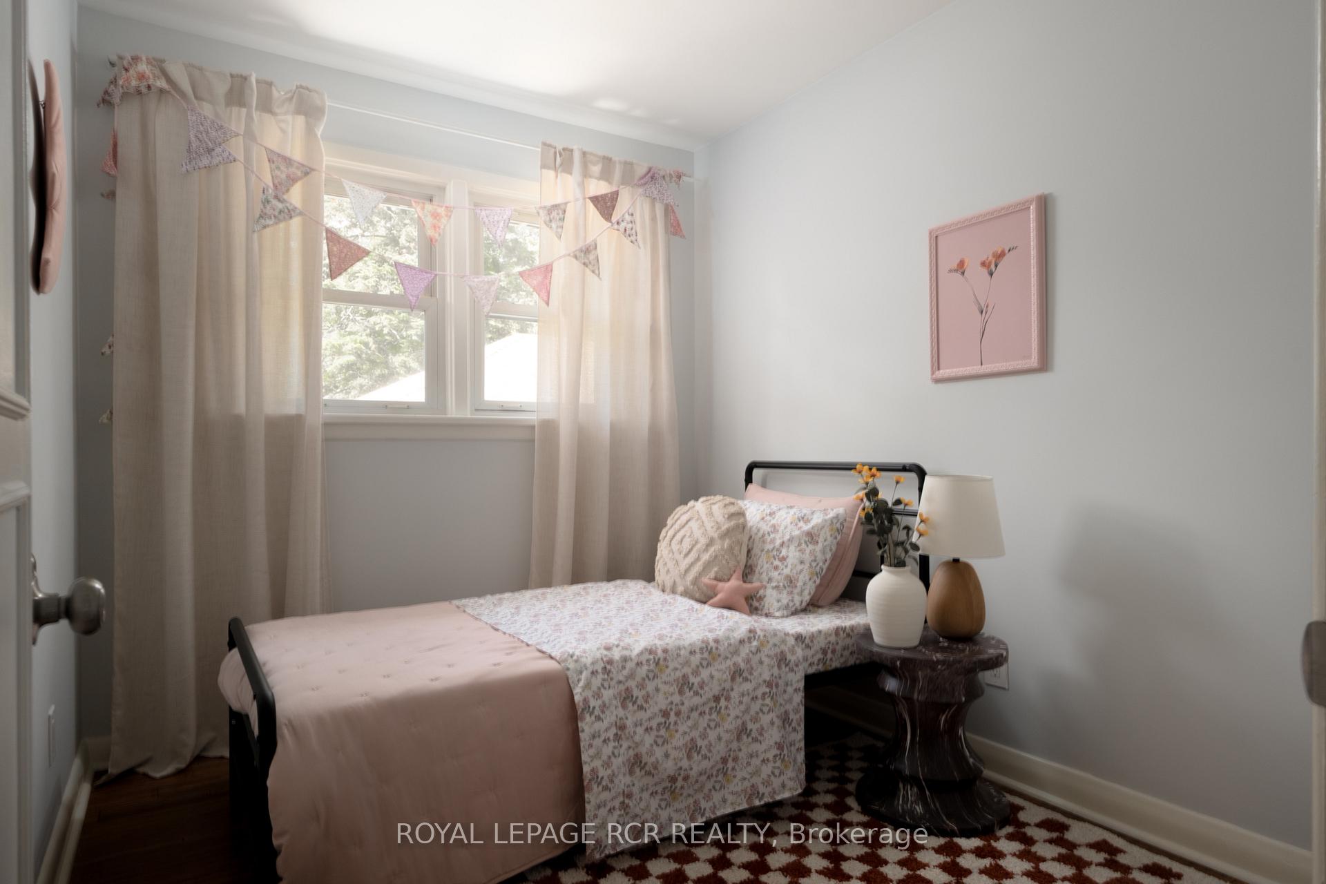 Photo 15 of 85 Ellis Crescent S, Waterloo, Uptown Waterloo — HOMEH