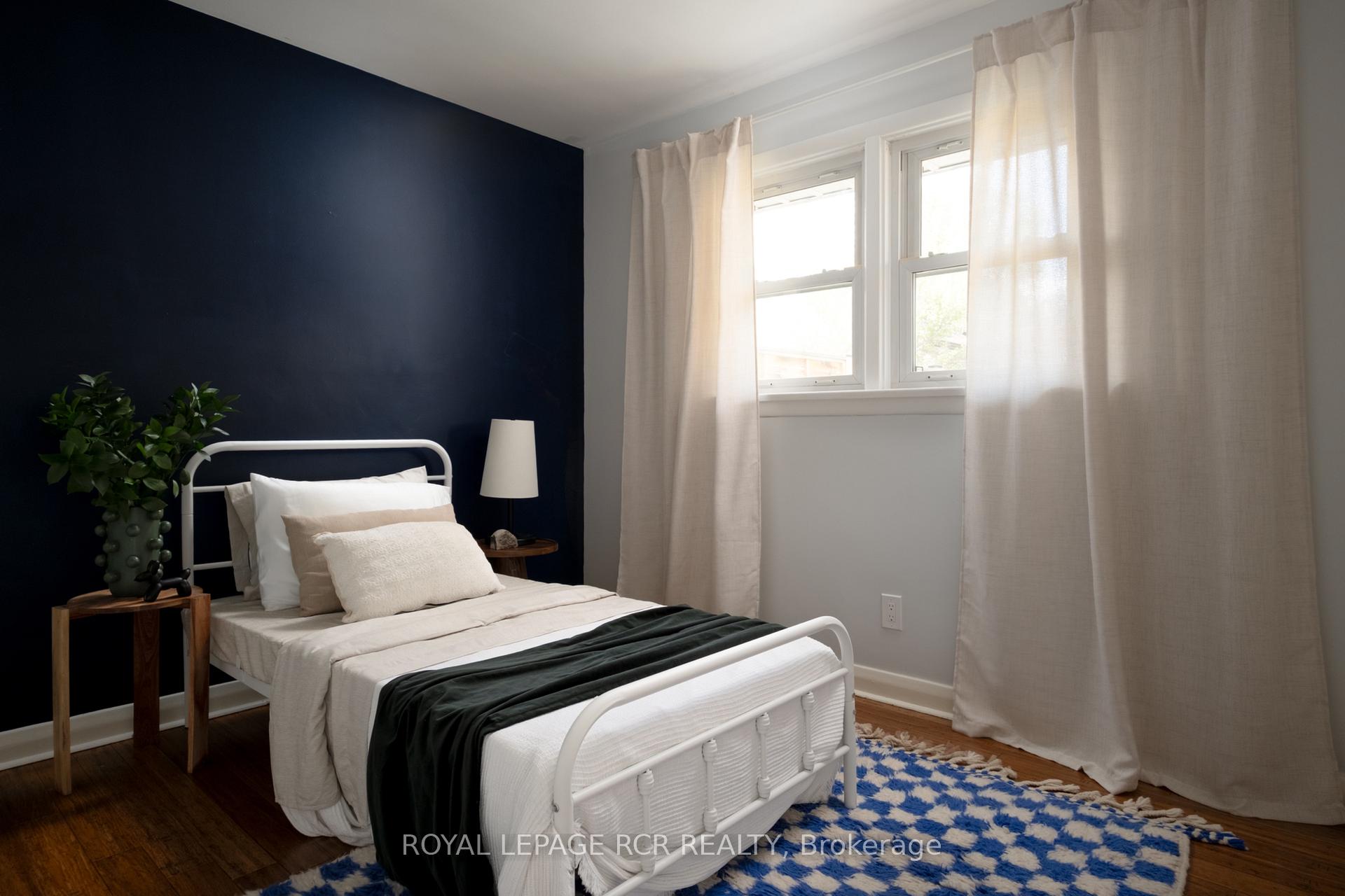 Photo 17 of 85 Ellis Crescent S, Waterloo, Uptown Waterloo — HOMEH