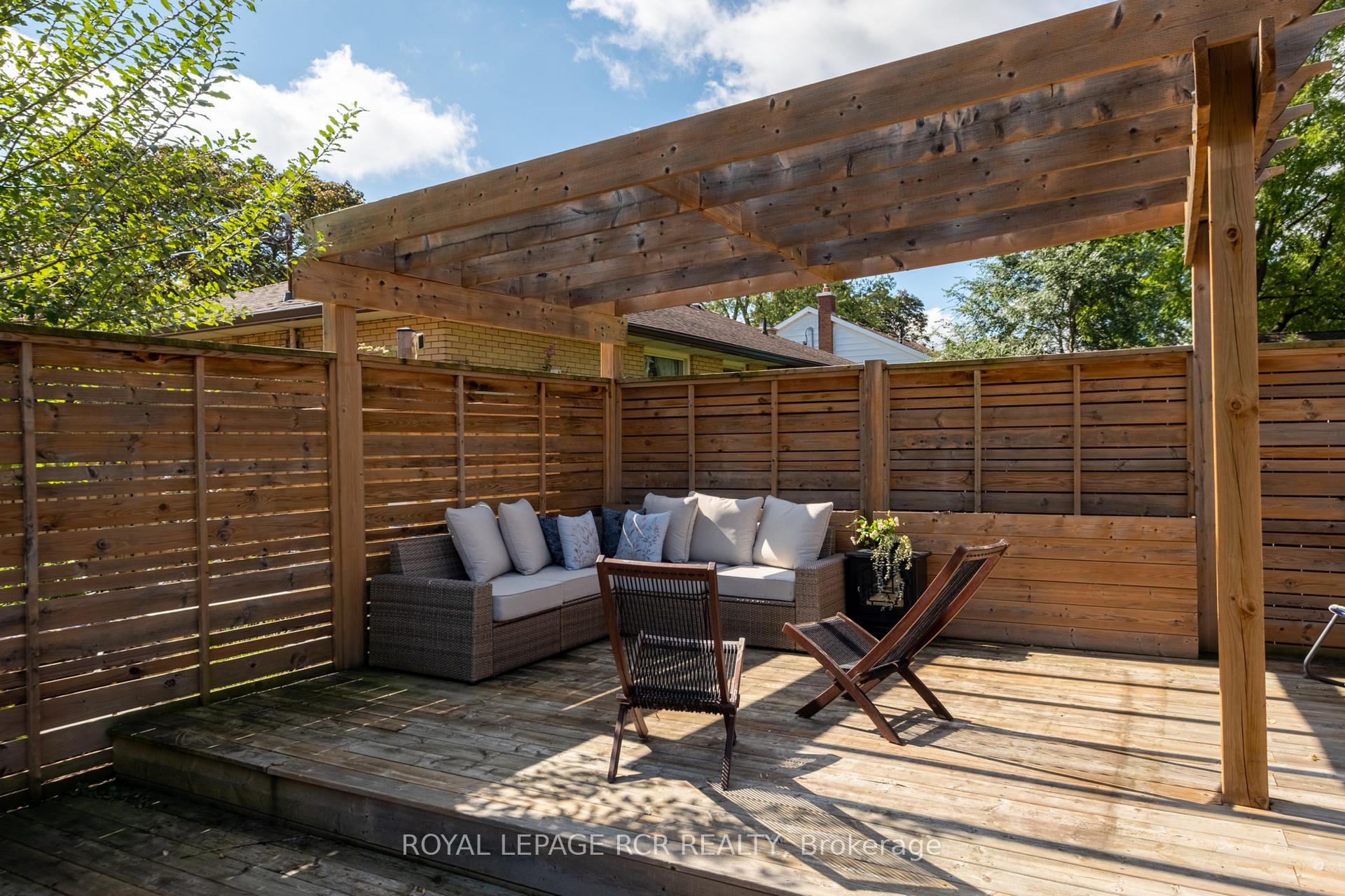 Photo 21 of 85 Ellis Crescent S, Waterloo, Uptown Waterloo — HOMEH