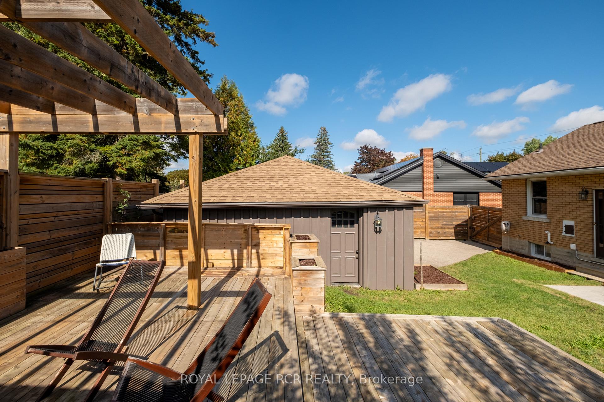 Photo 24 of 85 Ellis Crescent S, Waterloo, Uptown Waterloo — HOMEH