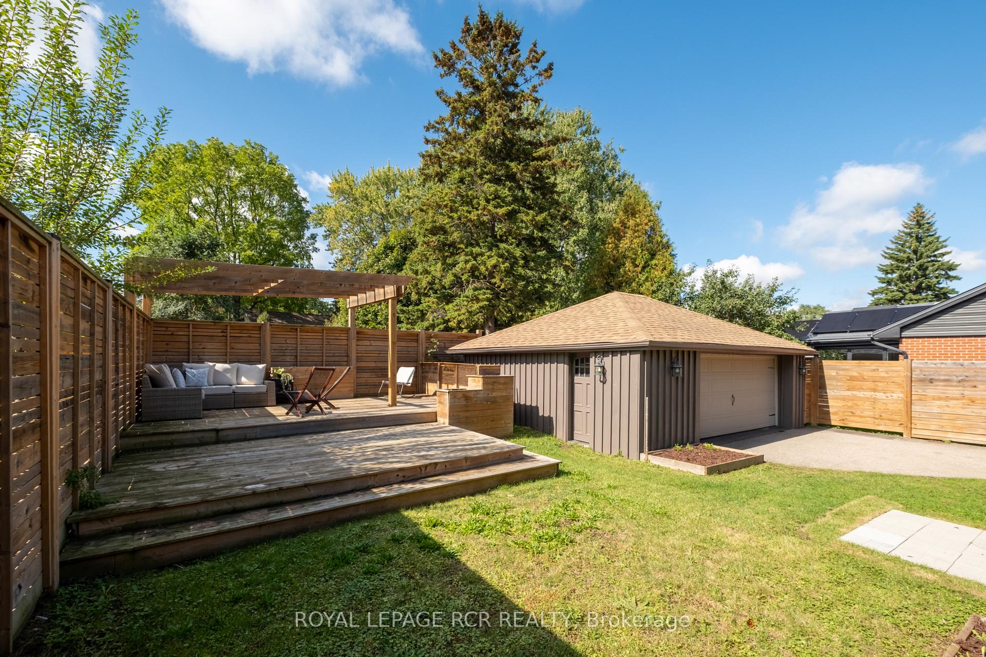 Photo 27 of 85 Ellis Crescent S, Waterloo, Uptown Waterloo — HOMEH