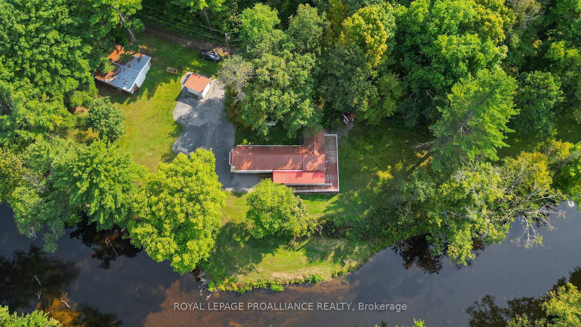 Front of 174 Cottage Lane