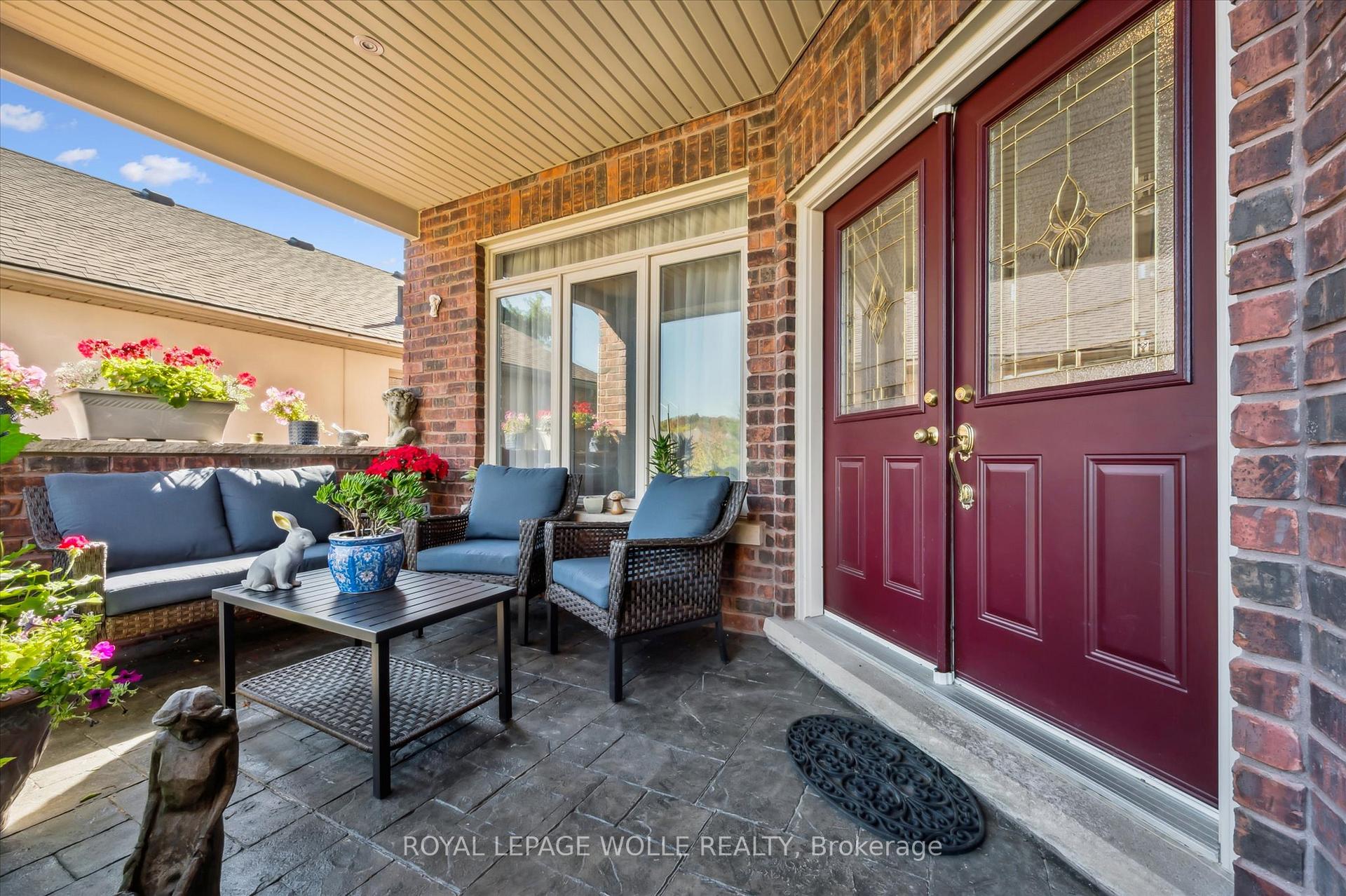 Photo 4 of 702 Springwater Place, Waterloo — HOMEH