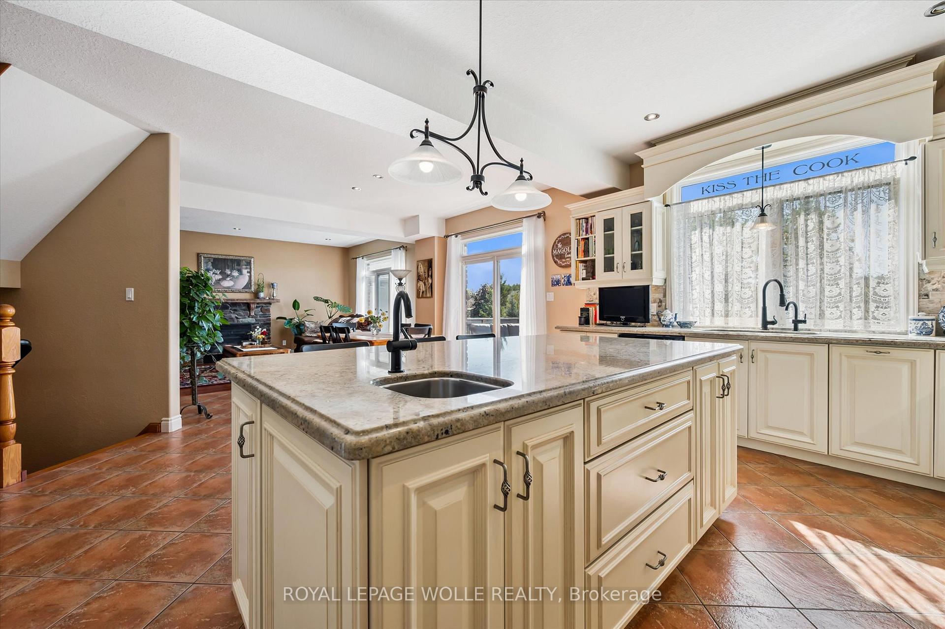 Photo 17 of 702 Springwater Place, Waterloo — HOMEH