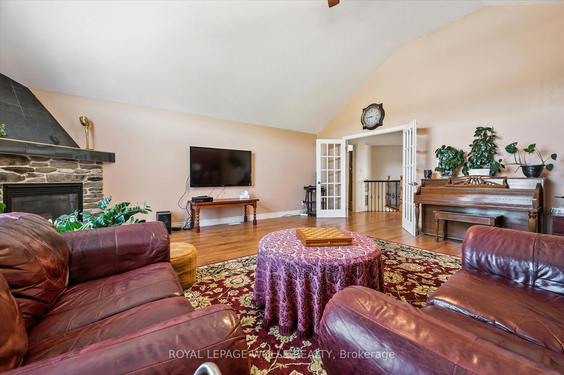 Photo 22 of 702 Springwater Place, Waterloo — HOMEH