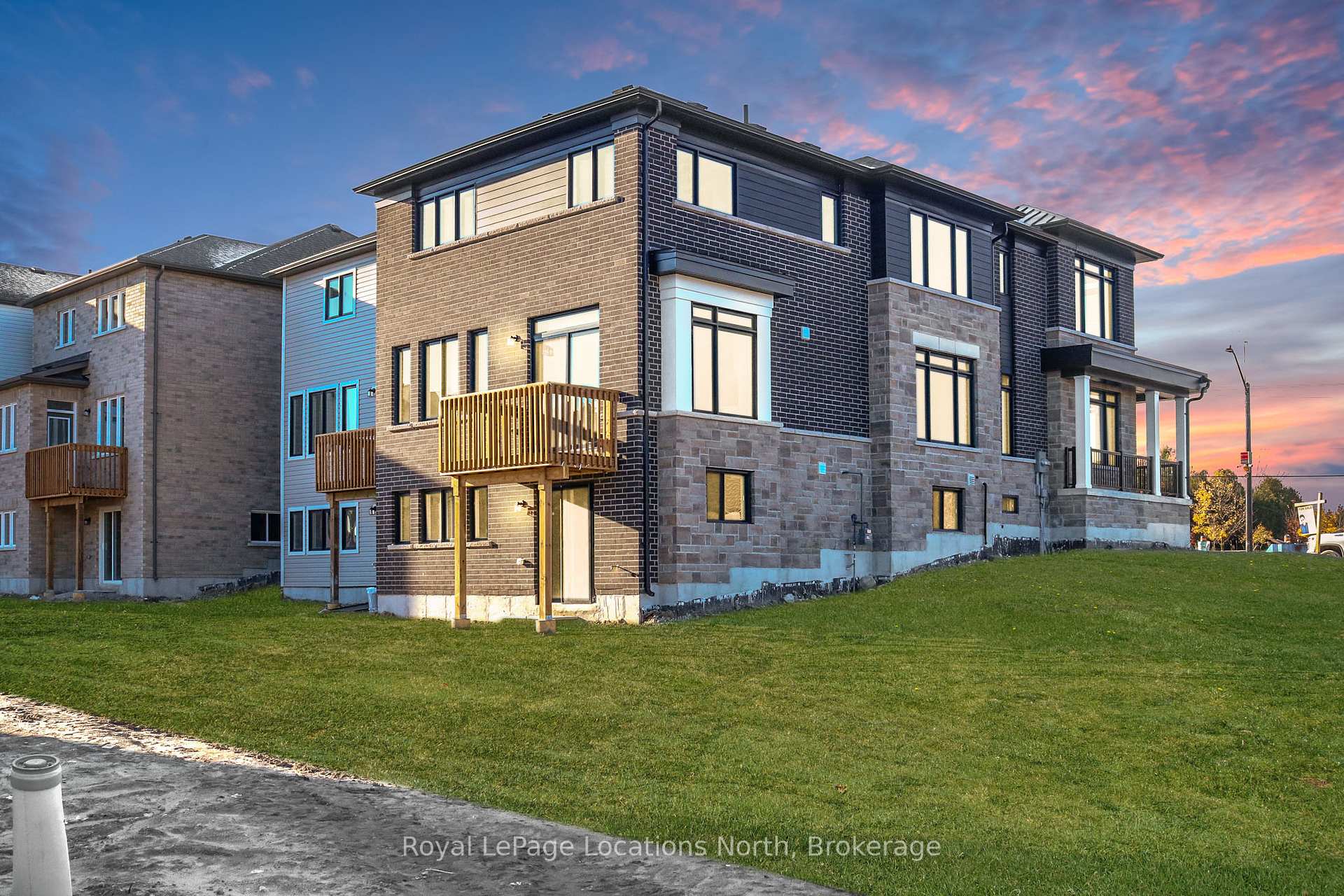Front of 45 Federica Crescent