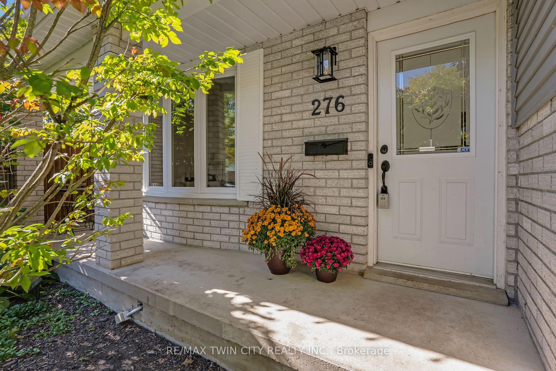 Photo 6 of 276 Camille Crescent, Waterloo, Lexington — HOMEH