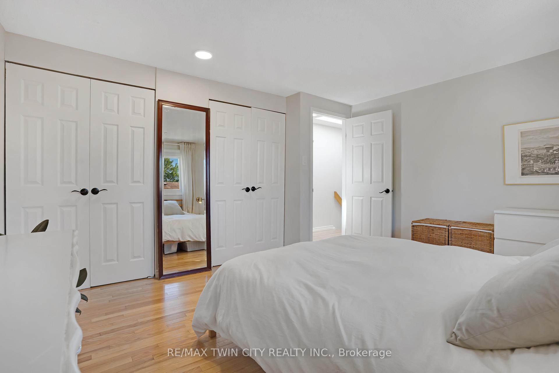 Photo 25 of 276 Camille Crescent, Waterloo, Lexington — HOMEH