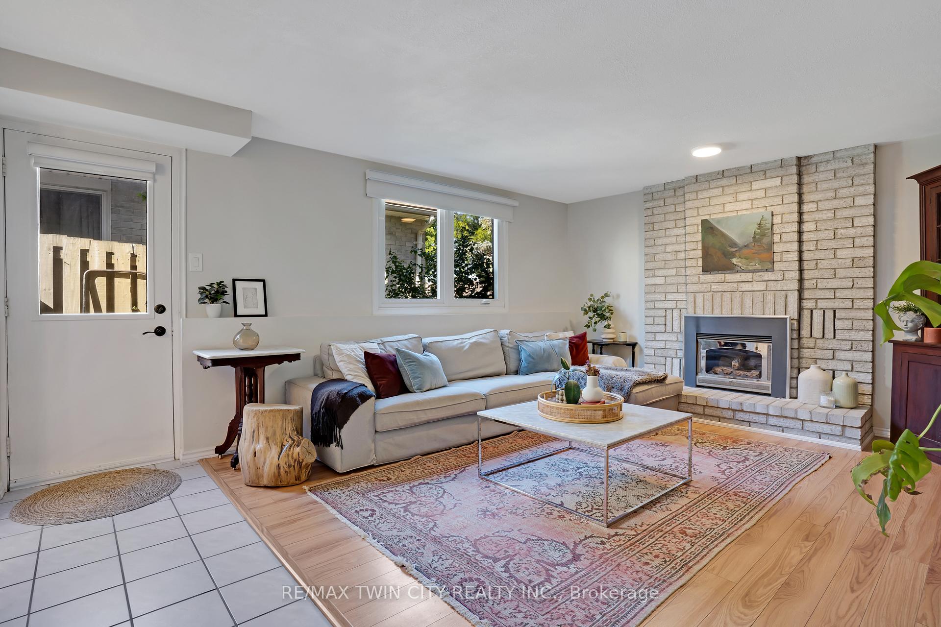 Photo 29 of 276 Camille Crescent, Waterloo, Lexington — HOMEH