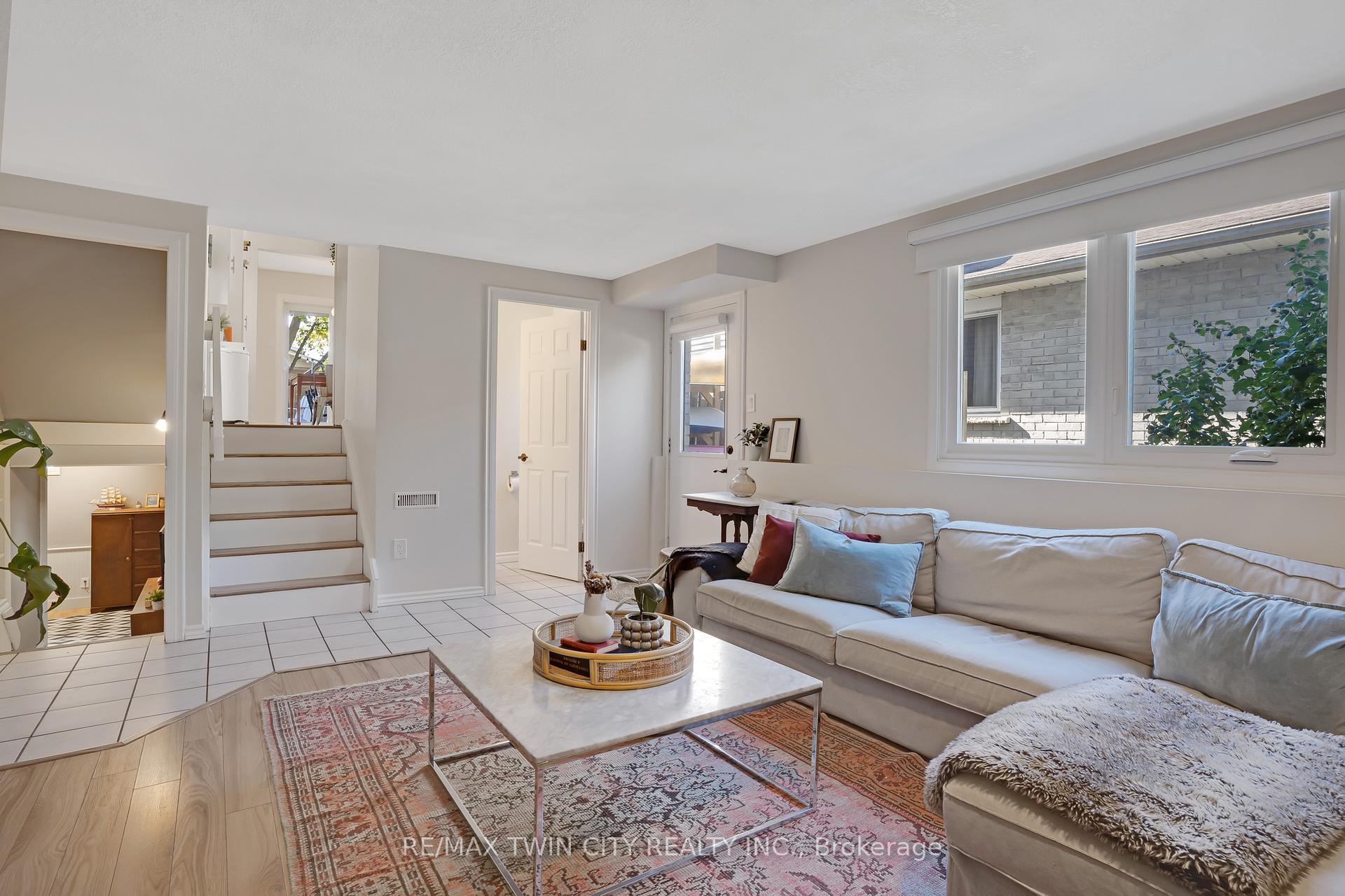 Photo 31 of 276 Camille Crescent, Waterloo, Lexington — HOMEH
