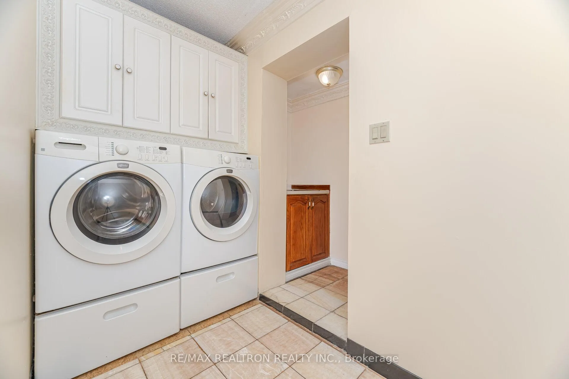 Photo 40 of 8 Fielding Court, Ajax, Northwest Ajax — HOMEH