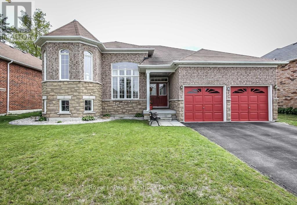 Photo 1 of 5 Honeysuckle Way, Wasaga Beach — HOMEH