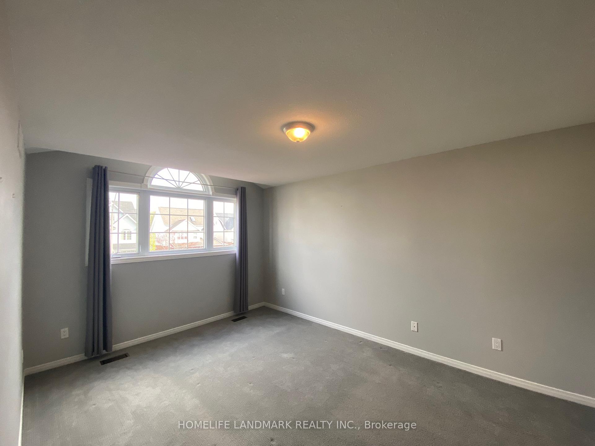 Photo 8 of Unit B, 664 Columbia Forest Boulevard, Waterloo — HOMEH