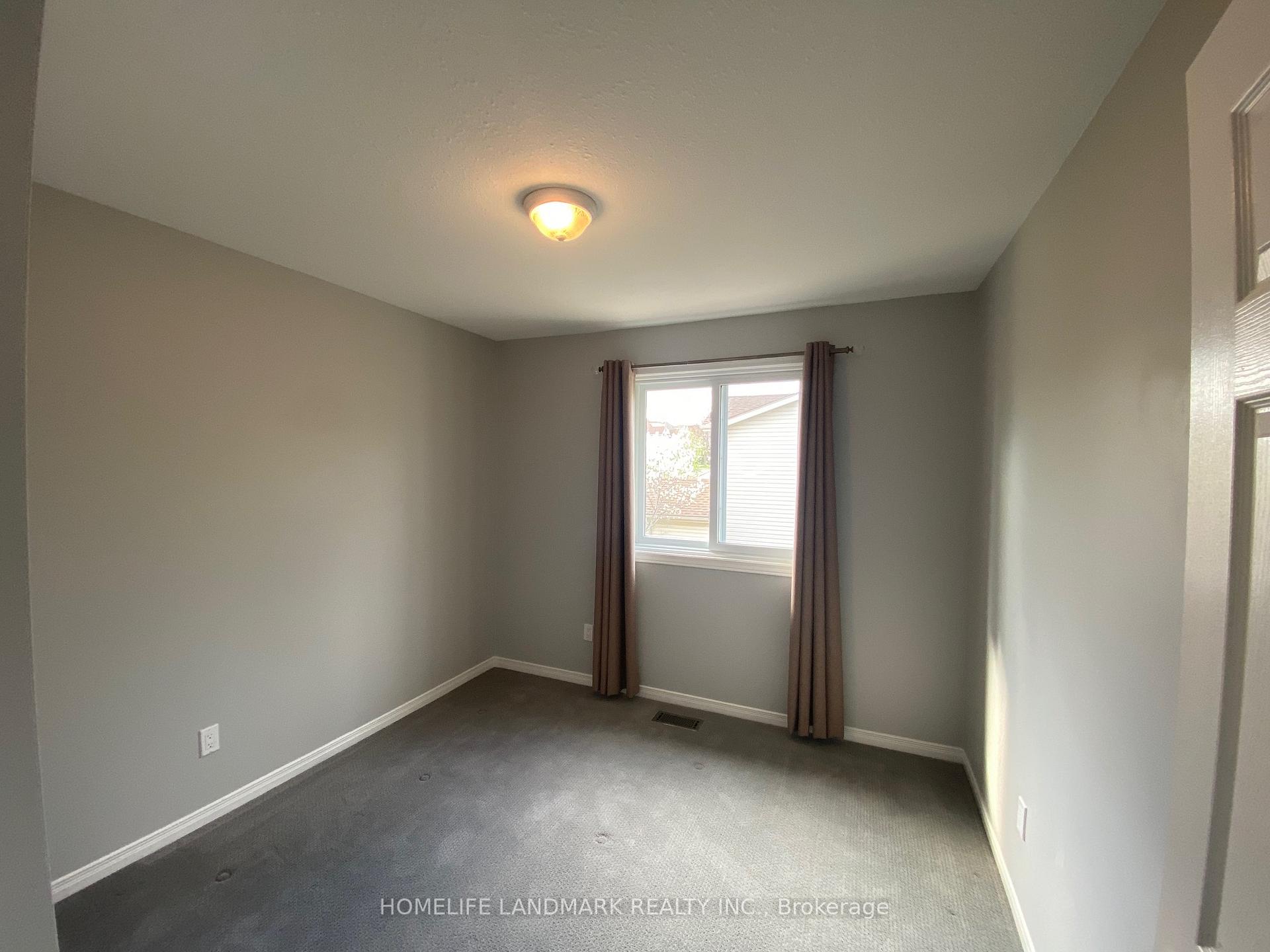 Photo 14 of Unit B, 664 Columbia Forest Boulevard, Waterloo — HOMEH