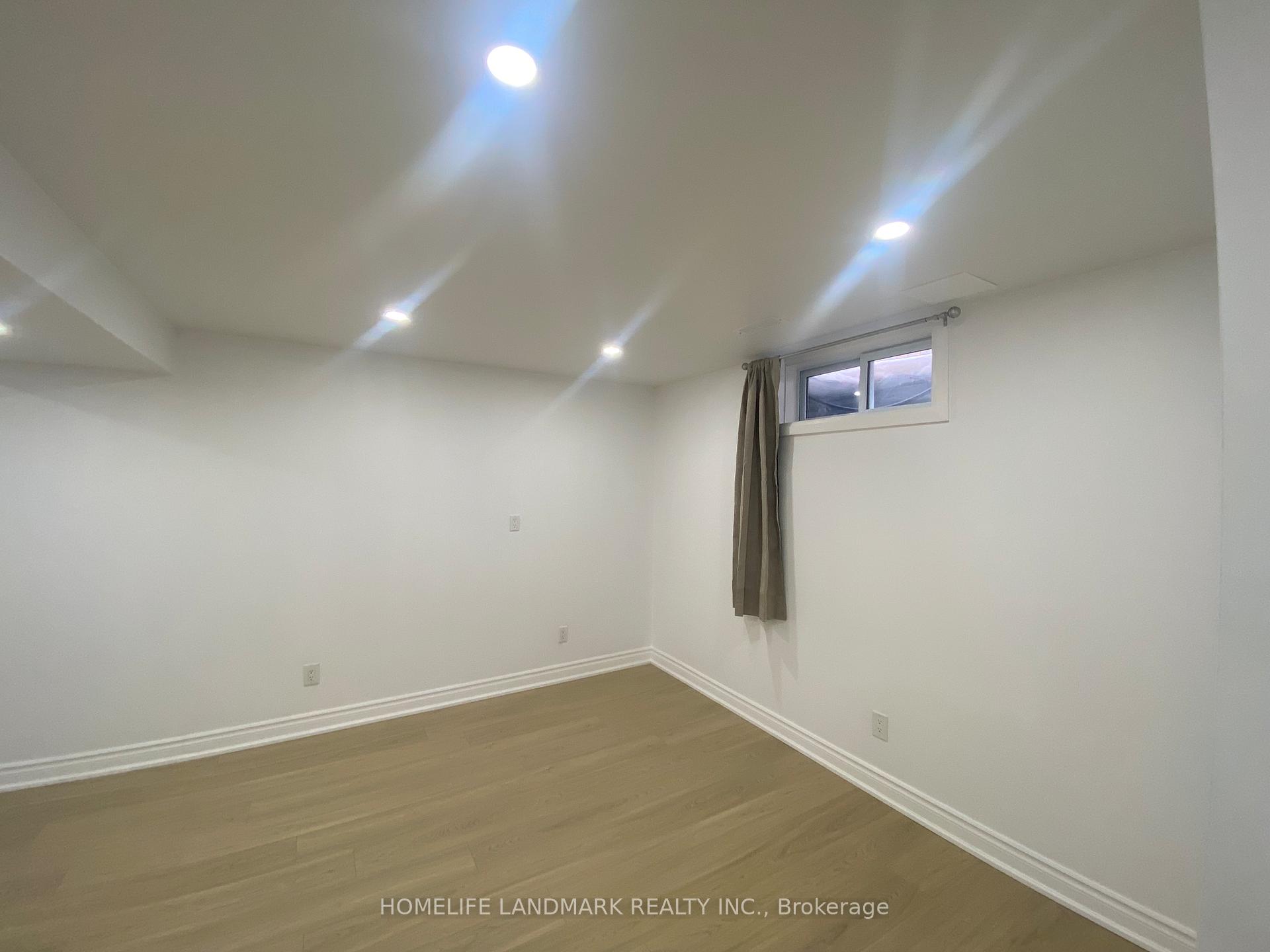 Photo 17 of Unit B, 664 Columbia Forest Boulevard, Waterloo — HOMEH