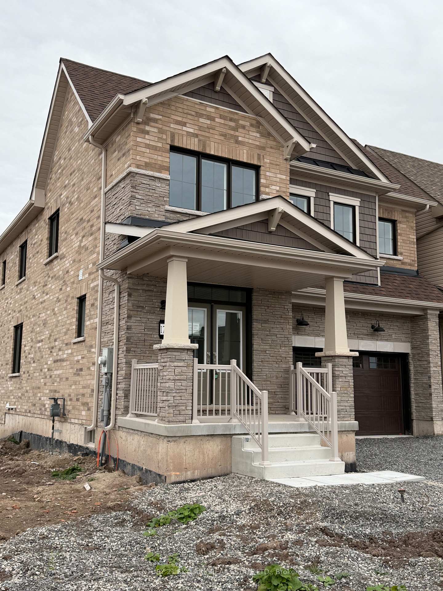 Photo 3 of 174 Aviron Crescent, Welland, Dain City — HOMEH