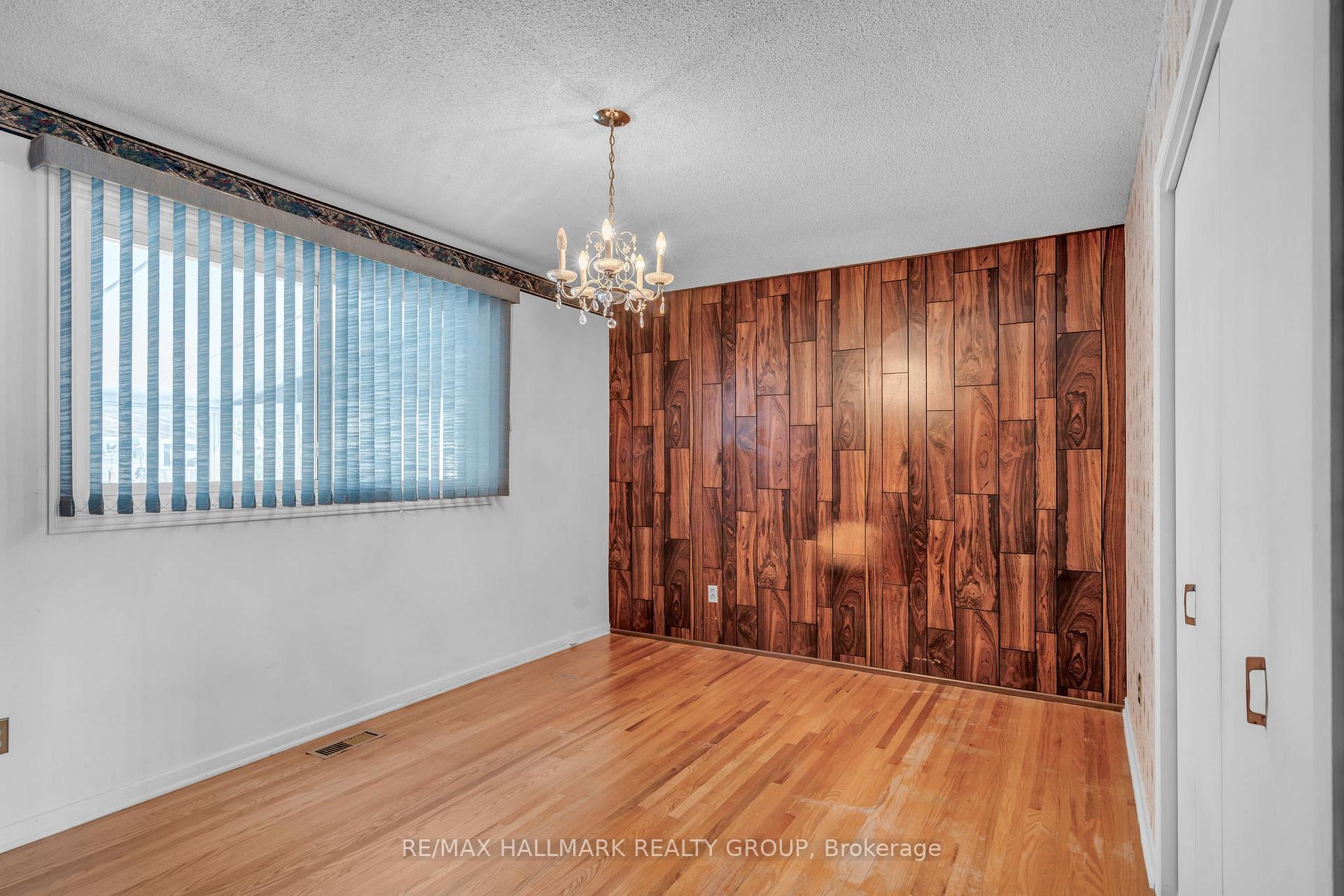 Photo 9 of 2170 Monson Crescent, Ottawa, Beacon Hill North — HOMEH