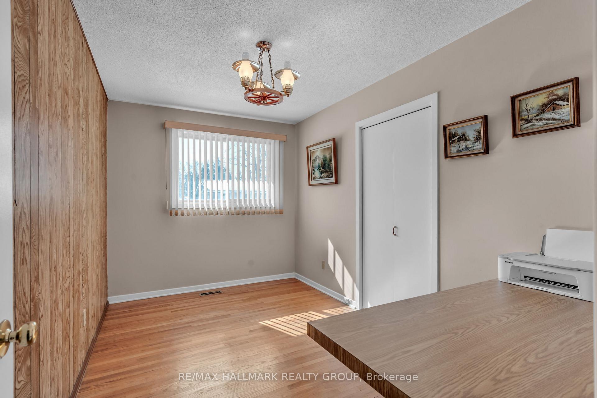 Photo 12 of 2170 Monson Crescent, Ottawa, Beacon Hill North — HOMEH