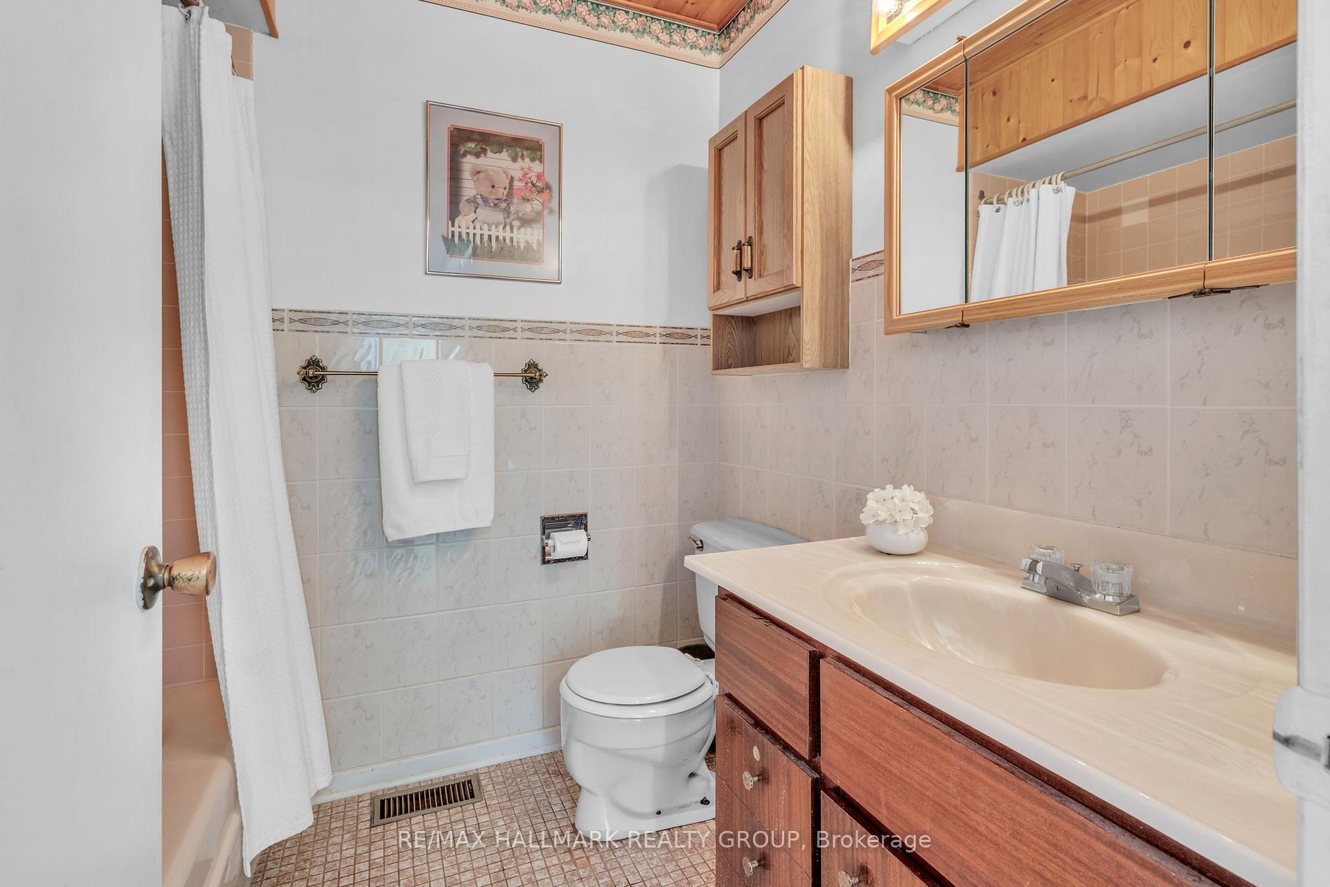 Photo 29 of 2170 Monson Crescent, Ottawa, Beacon Hill North — HOMEH