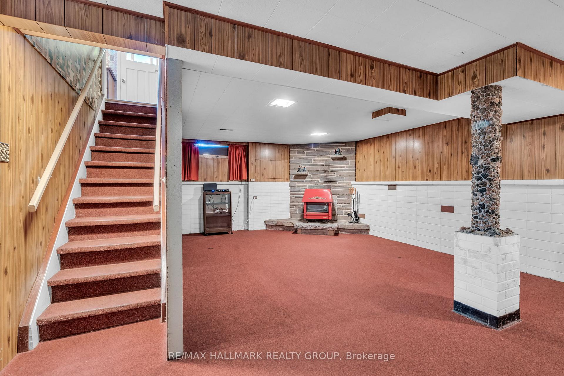 Photo 16 of 2170 Monson Crescent, Ottawa, Beacon Hill North — HOMEH
