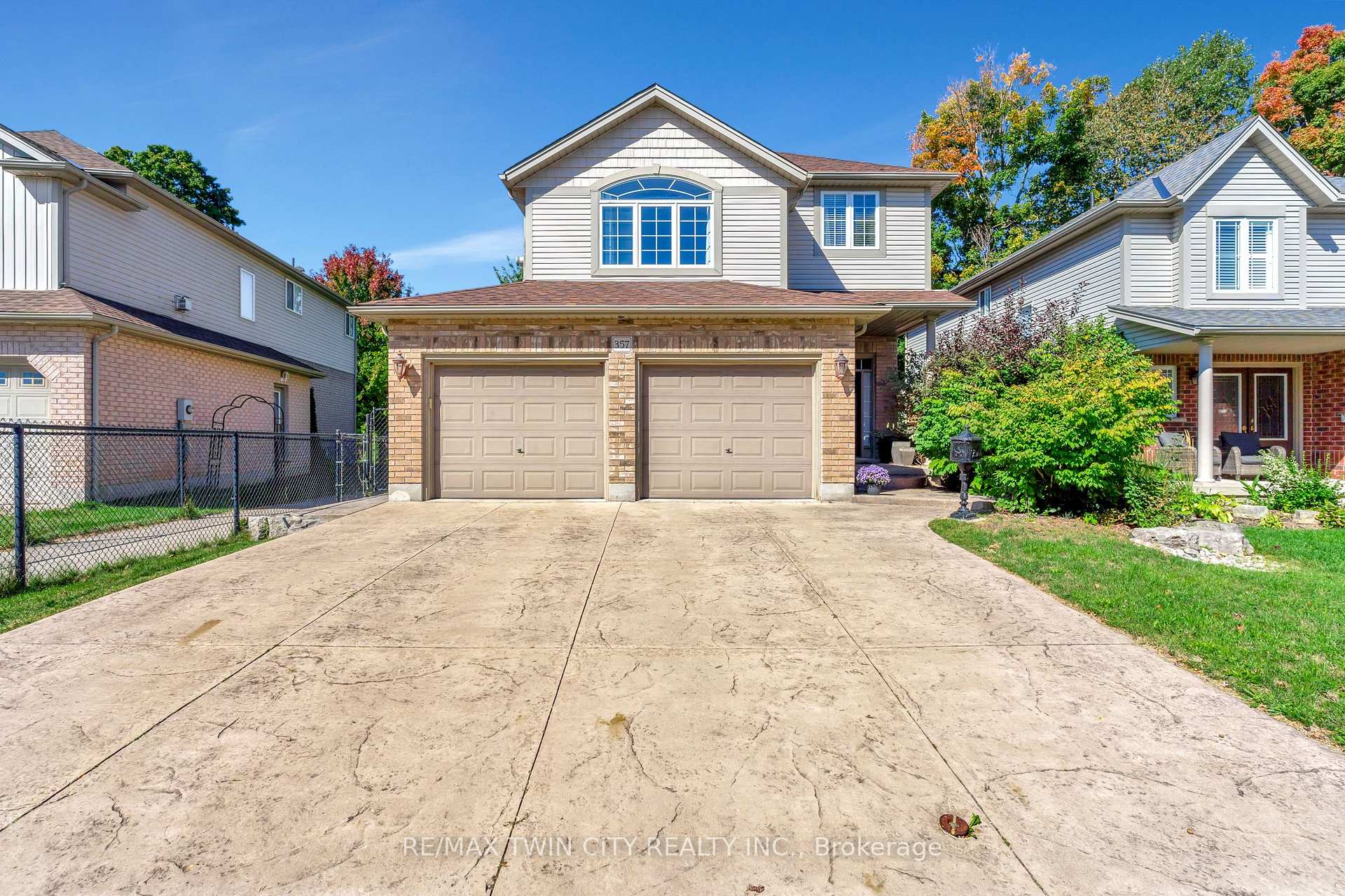 Photo 1 of 357 Auburn Drive, Waterloo, Lexington — HOMEH