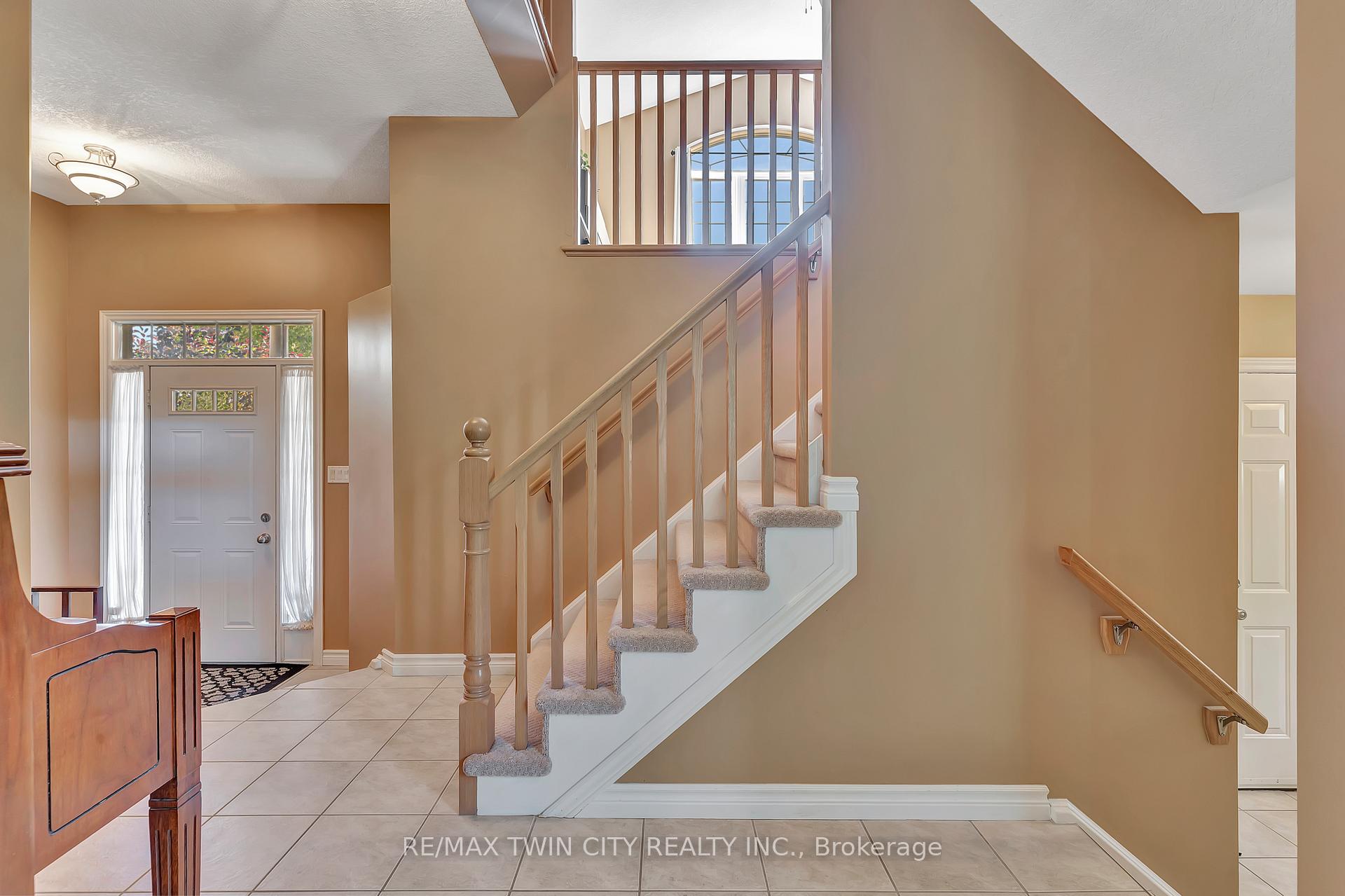 Photo 10 of 357 Auburn Drive, Waterloo, Lexington — HOMEH