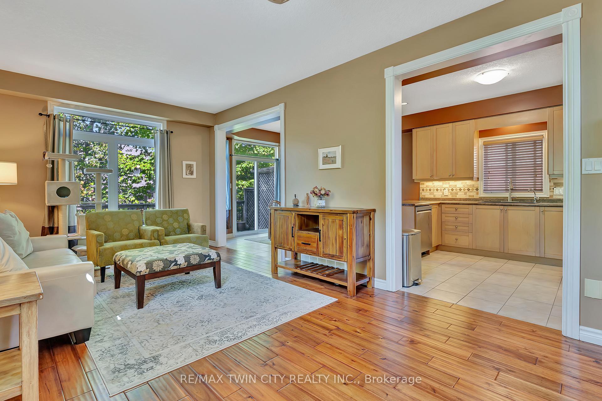 Photo 13 of 357 Auburn Drive, Waterloo, Lexington — HOMEH