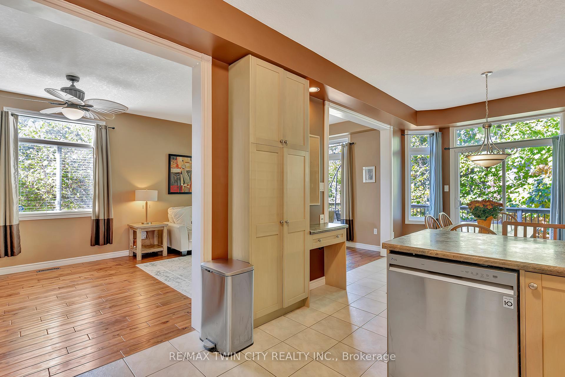 Photo 22 of 357 Auburn Drive, Waterloo, Lexington — HOMEH
