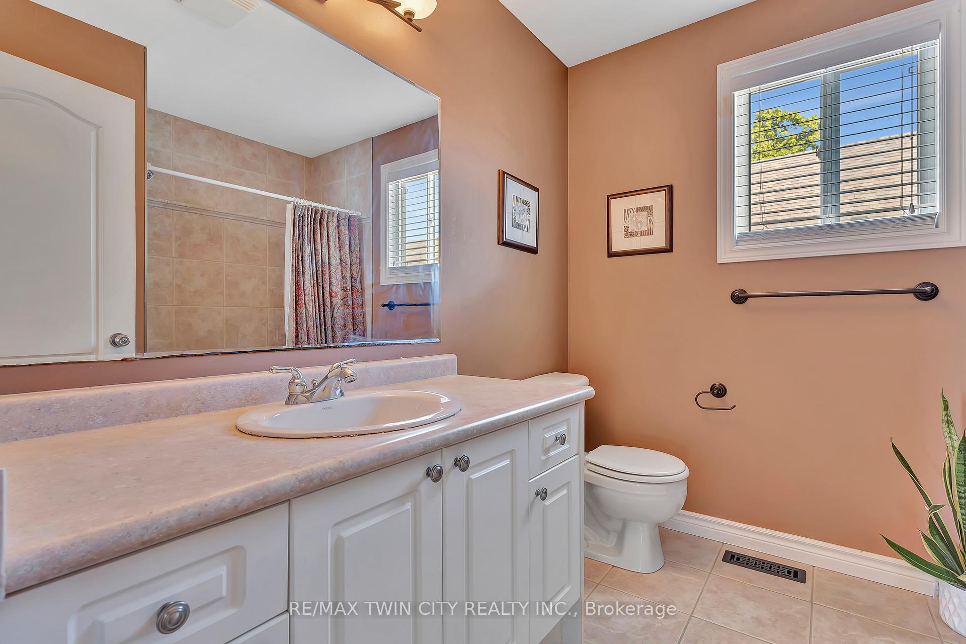 Photo 31 of 357 Auburn Drive, Waterloo, Lexington — HOMEH