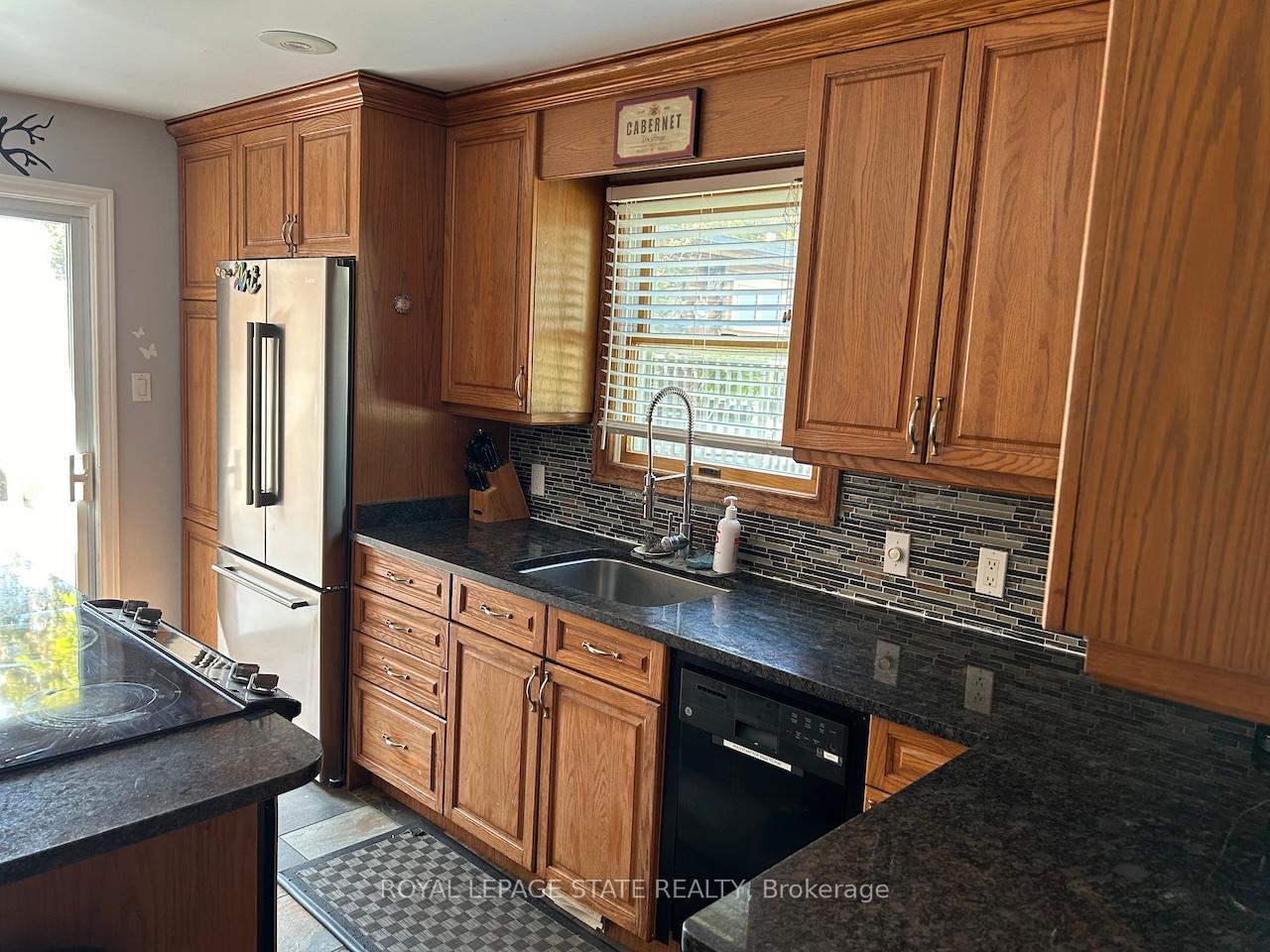 Photo 11 of 12529 Lakeshore Road, Wainfleet, Lakeshore — HOMEH