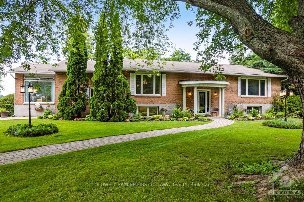 Photo 4 of 3108 Beckwith 9TH Line, Beckwith, Beckwith Twp — HOMEH