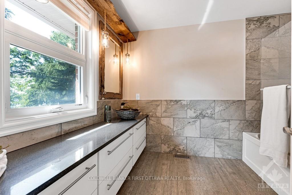 Photo 9 of 3108 Beckwith 9TH Line, Beckwith, Beckwith Twp — HOMEH