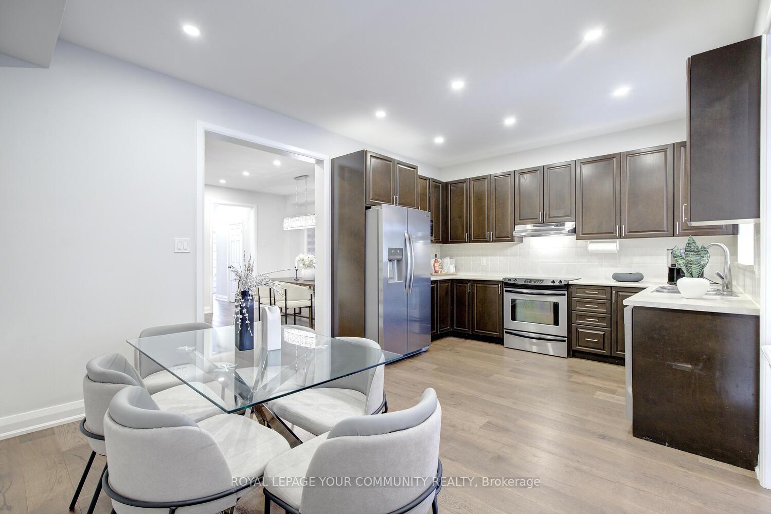 Photo 12 of 4 Alex Black Street, Vaughan, Patterson — HOMEH