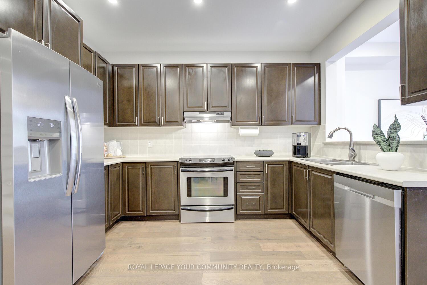 Photo 16 of 4 Alex Black Street, Vaughan, Patterson — HOMEH