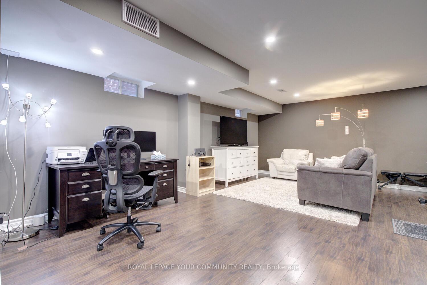 Photo 41 of 4 Alex Black Street, Vaughan, Patterson — HOMEH