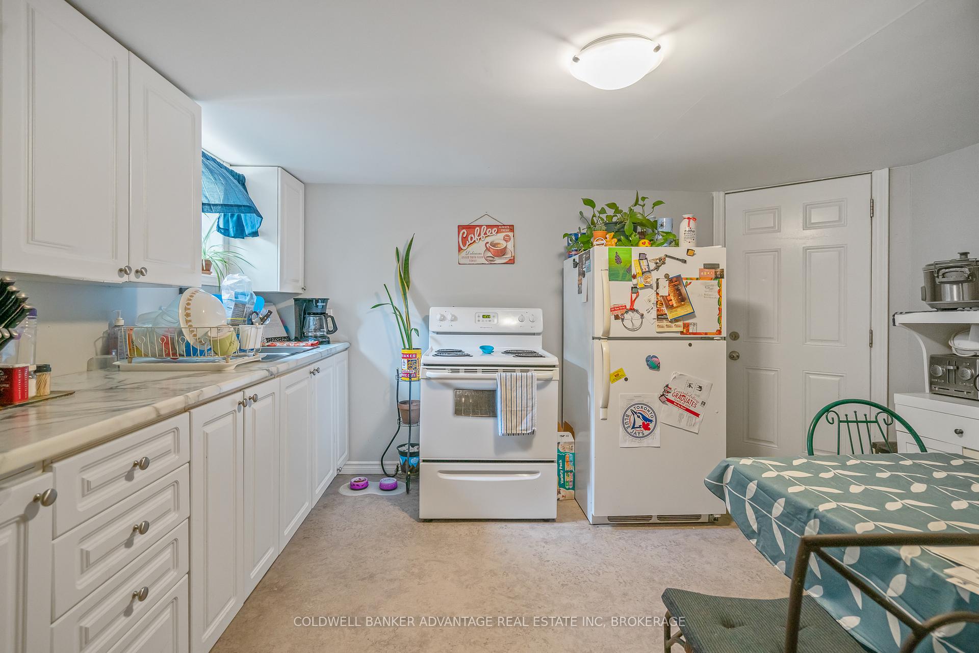 Photo 4 of 51 Lyons Avenue, Welland, Lincoln/Crowland — HOMEH
