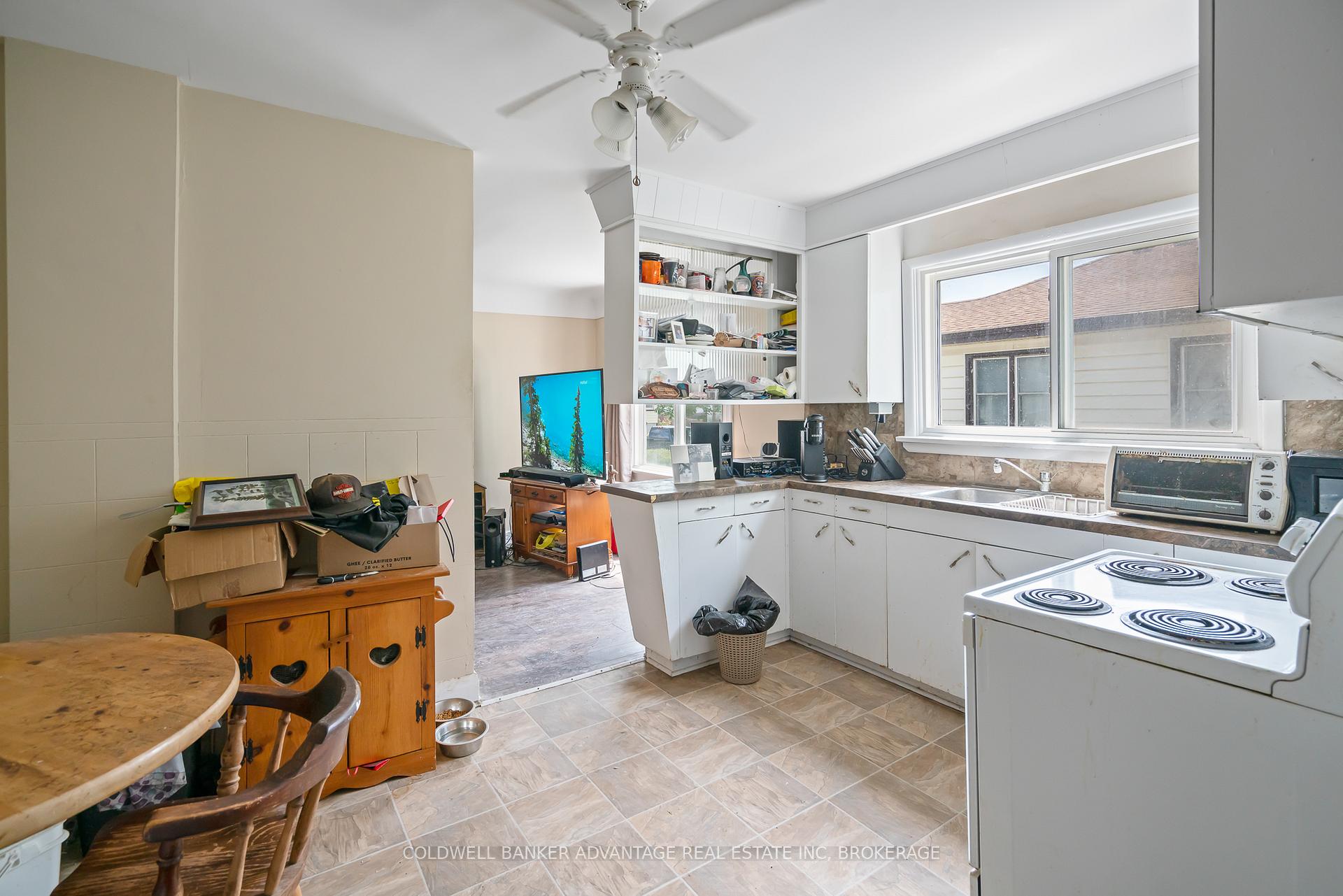 Photo 12 of 51 Lyons Avenue, Welland, Lincoln/Crowland — HOMEH